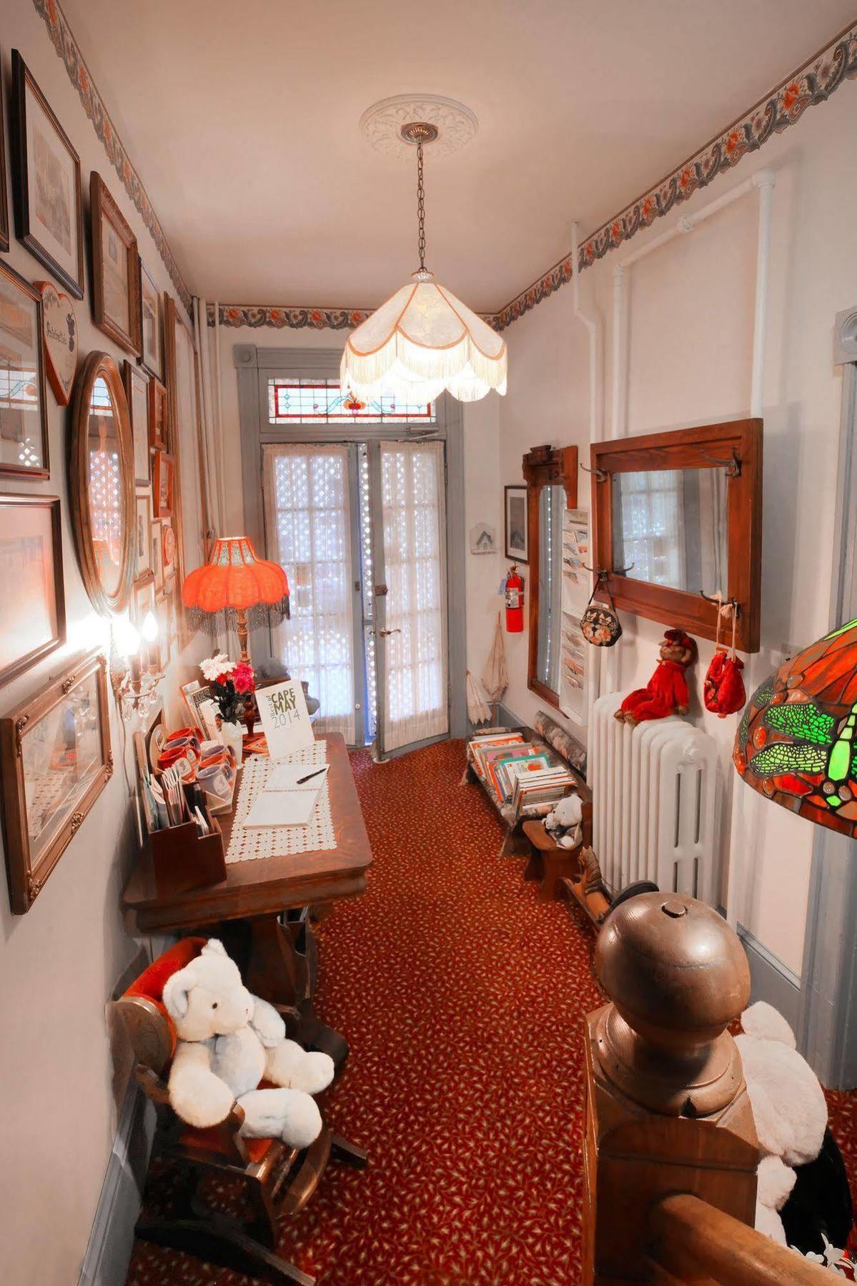Antoinette'S Apartments & Suites Кейп Мей Екстериор снимка
